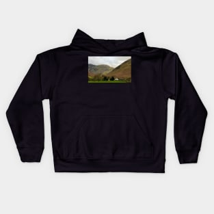 wasdale head inn with kirk fell to the side Kids Hoodie